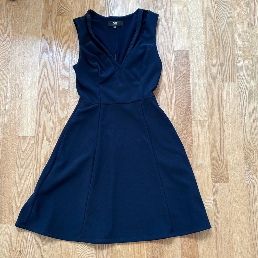 ABS sleeveless navy dress size xs